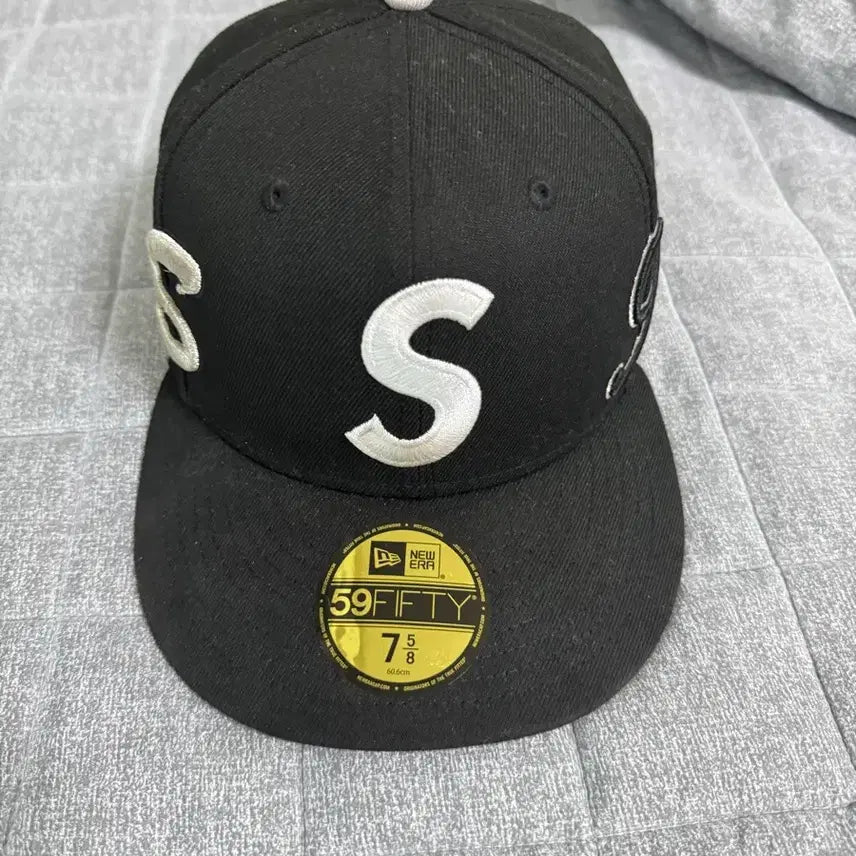 [BUNJANG] New Era Supreme Multi S Logo 7 5/8 Fitted Hat / 뉴에라 슈프림 멀티 S로고 758