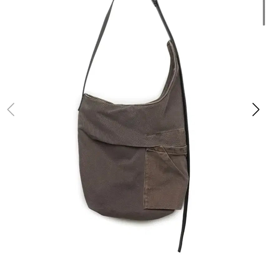 [BUNJANG] SYMM Side Tuck Sling Bag / SYMM 사이드 턱 슬링백
