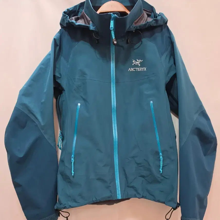 [BUNJANG] Arc'teryx Women's Blue Windbreaker Jacket / (정품)아크테릭스 여성 블루 바람막이 자켓