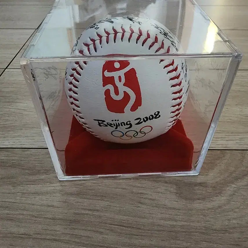 [BUNJANG] 2008 Beijing Olympics Commemorative Ball Signed Book - Lee Seung-yeop, Ryu Hyun-jin, Lee Dae-ho, Kim Kwang-hyun, Oh Seung-hwan / 2008년 베이징올림픽 기념구 싸인북 이승엽 류현진 이대호 김광현 오승환