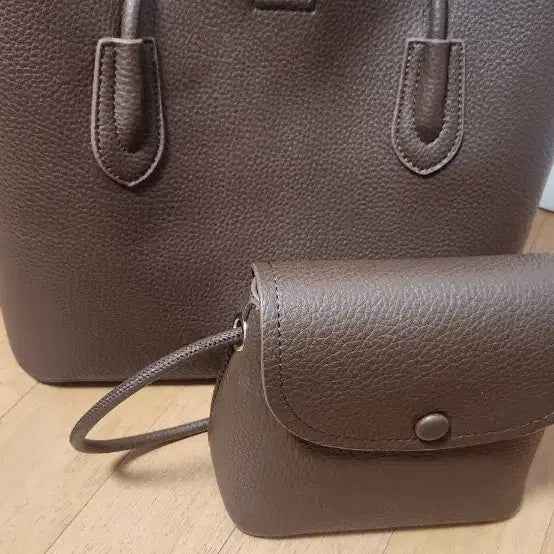 [BUNJANG] Brown Bag Set (Tote & Mini Crossbody) / 예쁜 브라운 가방세트   새거160000->70000