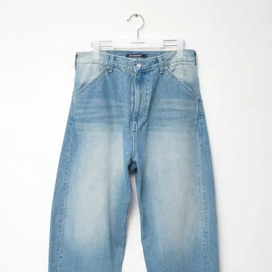 [BUNJANG] Hatchingroom Curve Jeans Bleached Blue / HATCHINGROOM Curve Jeans Bleached Blue