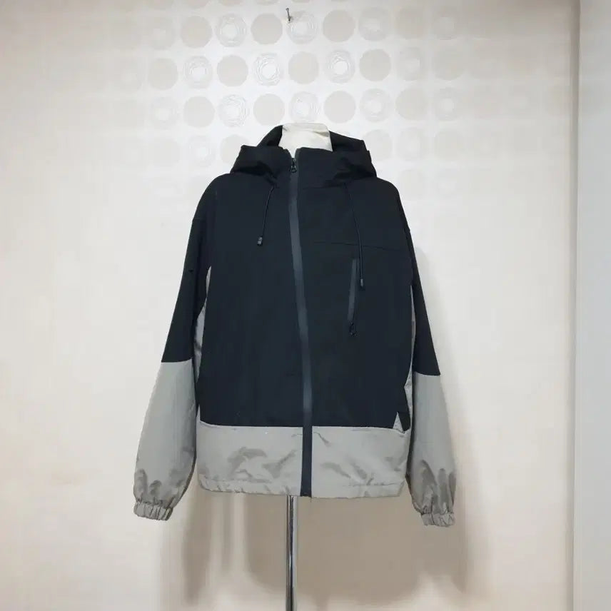 [BUNJANG] Women's Zip-Up Hoodie Windbreaker / 후드잠바66 러닝잠바66 운동복잠바66 바람막이66 여성집업66