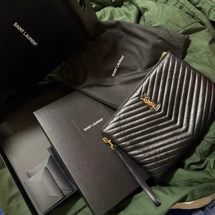 [BUNJANG] Saint Laurent Clutch Bag Gold M Size / 입생로랑 클러치 금장 M사이즈 정품