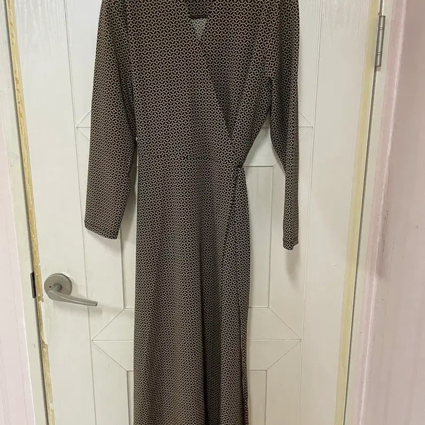 [BUNJANG] Lip Balm Plus One-Piece Dress / 립밤플러스 원피스(7788)