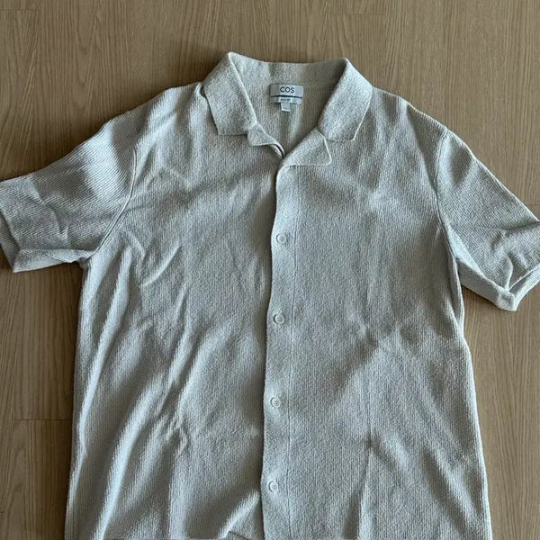 [BUNJANG] COS Relaxed Fit Textured Short Sleeve Shirt Cream / COS 릴렉스핏 반팔 셔츠 크림 컬러
