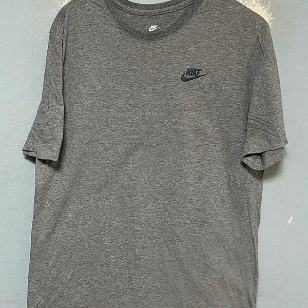 [BUNJANG] Nike Embroidered Futura Men's T-Shirt - White, Size L (100) / NIKE 나이키 엠브로이드 퓨추라 남자 반팔티 새상품 시원한 L 100