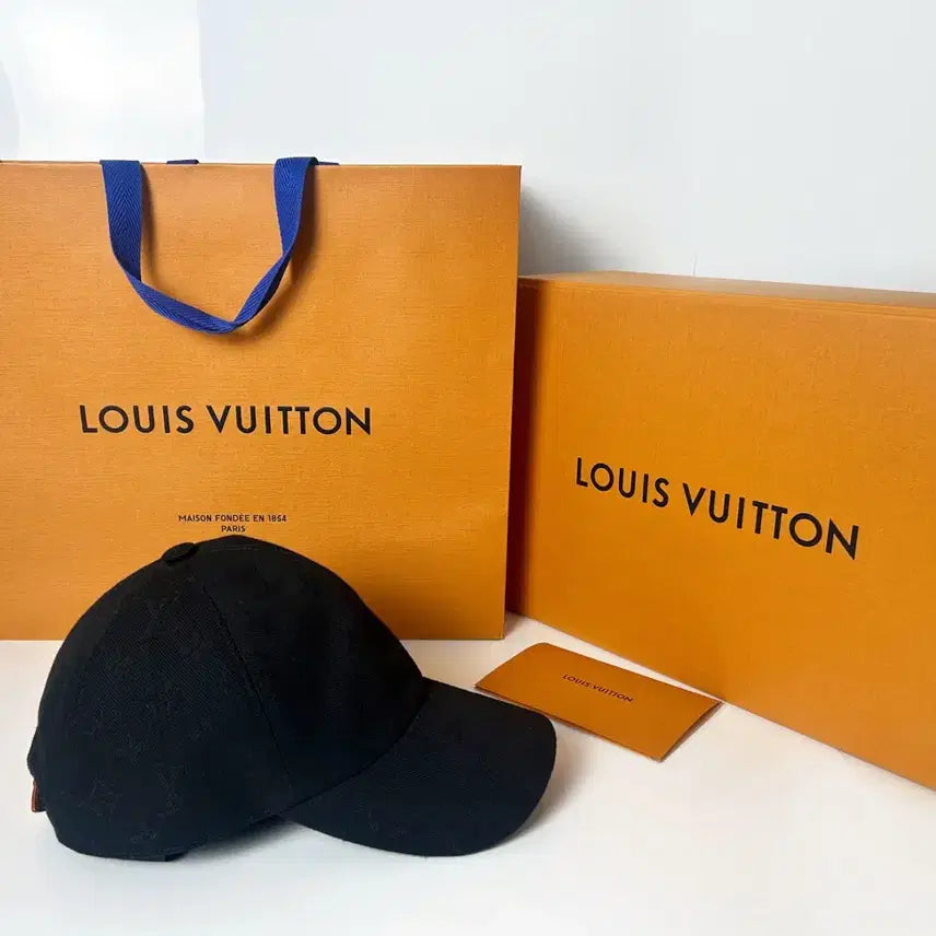 [BUNJANG] Louis Vuitton Black Cotton Cap with Shopping Bag / 루이비통 블랙 볼캡 + 쇼핑백 풀박스정품(판매완료)