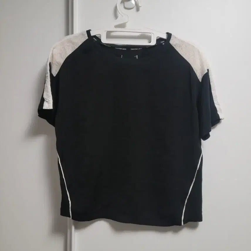 [BUNJANG] Calvin Klein Black Lace Short-Sleeve T-Shirt / 캘빈클라인 블랙 레이스 반팔 티셔츠