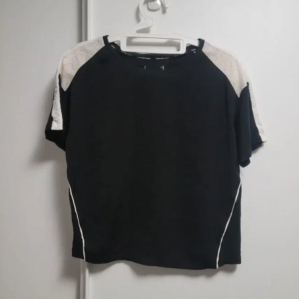 [BUNJANG] Calvin Klein Black Lace Short-Sleeve T-Shirt / 캘빈클라인 블랙 레이스 반팔 티셔츠