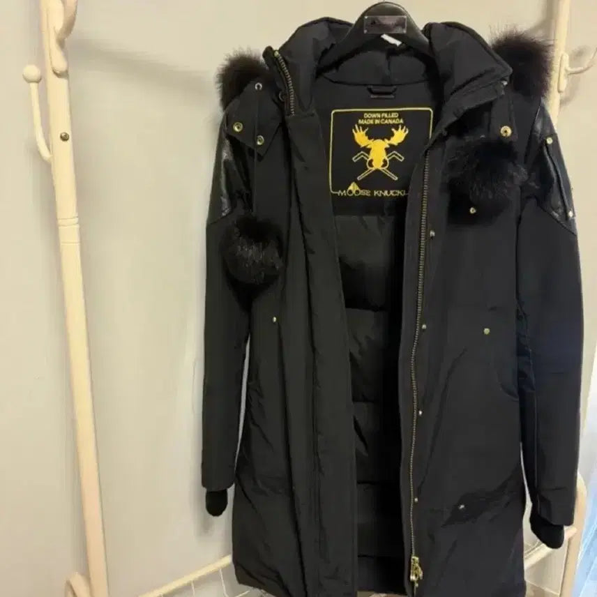 [BUNJANG] Moose Knuckles Limited Edition Gold Padded Jacket / MOOSE KNUCKLES 무스너클 금장 패딩 한정판