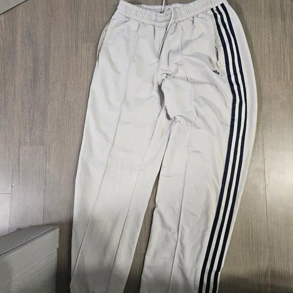 [BUNJANG] Adidas 3-Stripes Training Pants - Ivory / 아디다스 삼선 트레이닝 바지 아이보리