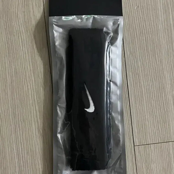 [BUNJANG] Nike Swoosh Headband Black / 나이키 헤어밴드 블랙 새상품 나이키 스우시밴드 블랙