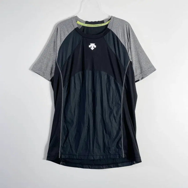 [BUNJANG] Descente Sports T-shirt Size 100 / F2 데상트 스포츠반팔셔츠 100사이즈