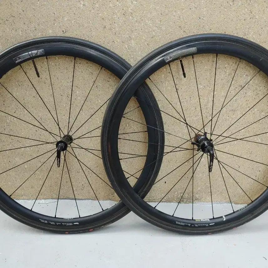 [BUNJANG] Aviav Aerob 35mm Tubular Carbon Wheelset (Rim Brake) / 아비아브 에어로브 35미리 튜블러 카본 휠셋(림브) 팝니다.(38만)
