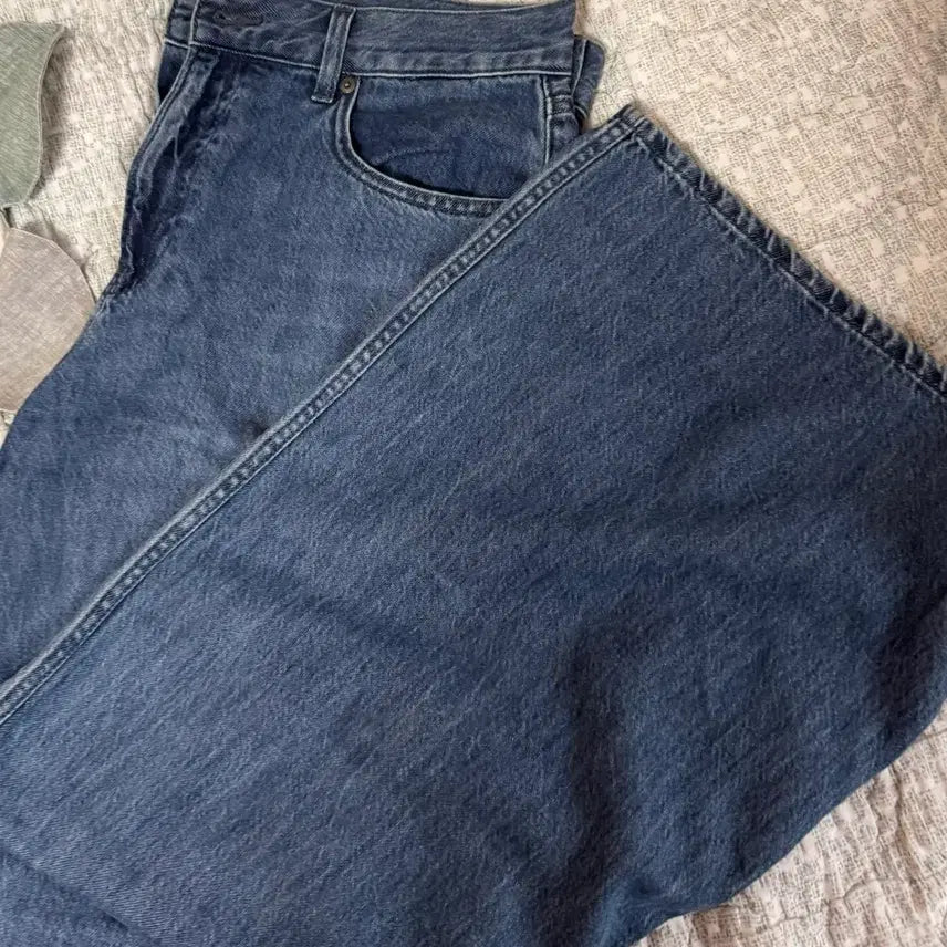 [BUNJANG] Uniqlo Wide Fit Denim Pants (Size 28) / 유니클로 청바지 데님 팬츠 28사이즈