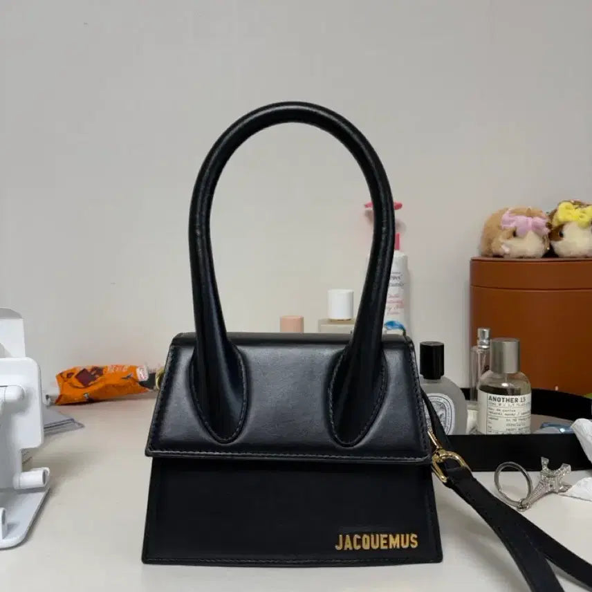 [BUNJANG] Jacquemus Le Chiquito Moyen Bag / 자크뮈스 르 치키토 모옌백