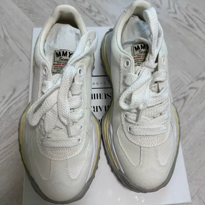 [BUNJANG] Mihara Yasuhiro Larry Sneakers Size 42 / 미하라 야스히로 래리 42