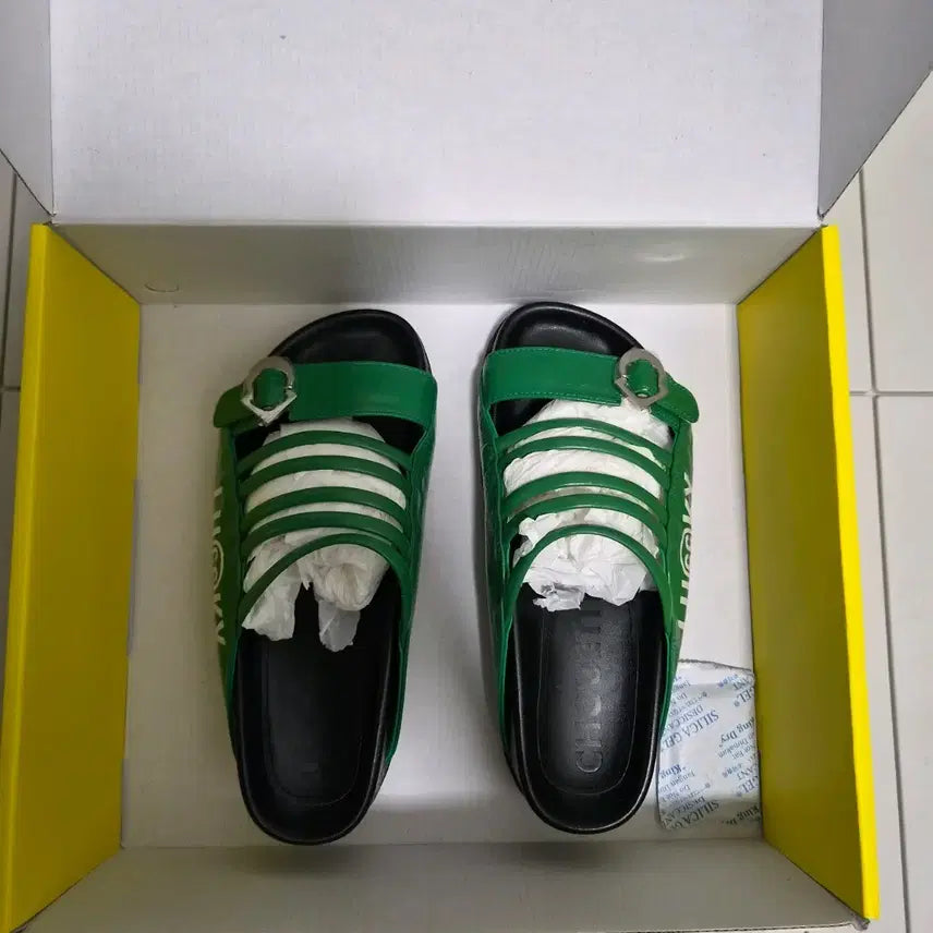 [BUNJANG] Lucky Chouette Women's Slippers - Size 235 / 럭키슈에뜨 슬리퍼 새상품