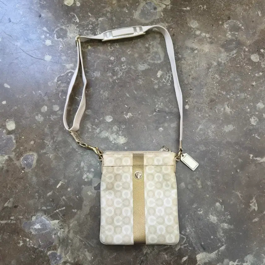 [BUNJANG] Coach CC Logo Mini Crossbody Bag / 코치 CC로고 미니 크로스백 가방