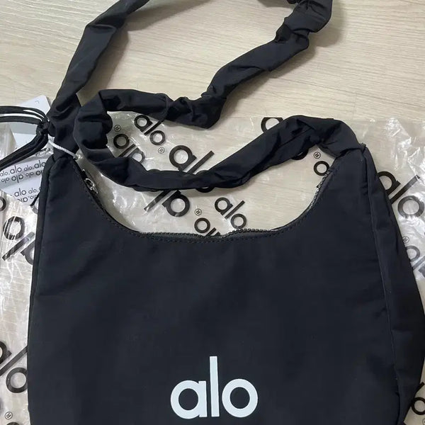 [BUNJANG] ALO Black Shoulder Bag / 알로 ALO 블랙 숄더백