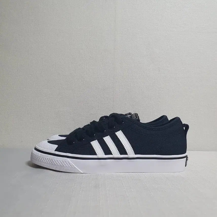 [BUNJANG] Adidas Nizza Black Canvas Sneakers (245mm) / 아디다스 니짜 블랙 스니커즈 245mm