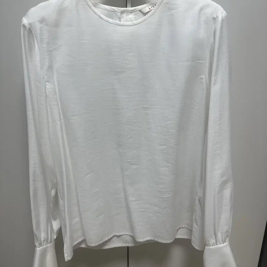[BUNJANG] List Ivory Blouse Size 55 / list 리스트 아이보리 블라우스 새상품 55