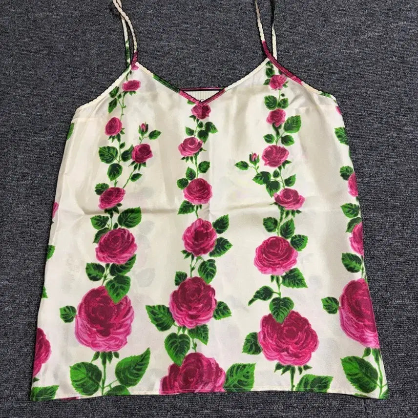 [BUNJANG] Gucci Rose Garden Print Silk Top / 구찌 로즈 가든 프린트 실크 탑