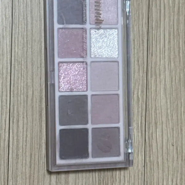 [BUNJANG] Mude Soul Moment Eyeshadow Palette No. 06 / 뮤드 숄 모먼트 아이섀도우 팔레트 06호