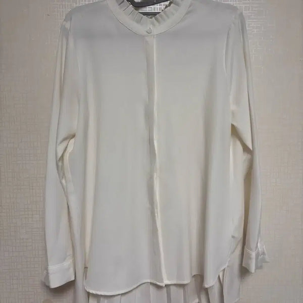 [BUNJANG] White Frill Detail Blouse / 블라우스