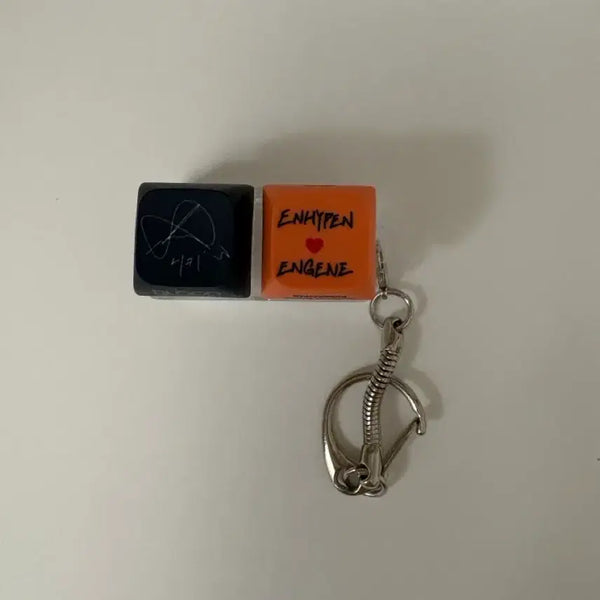 [BUNJANG] ENHYPEN Blood Saga Random Keyring Nikki Keycap / 엔하이픈 블러드 사가 랜덤 키링 니키 키캡
