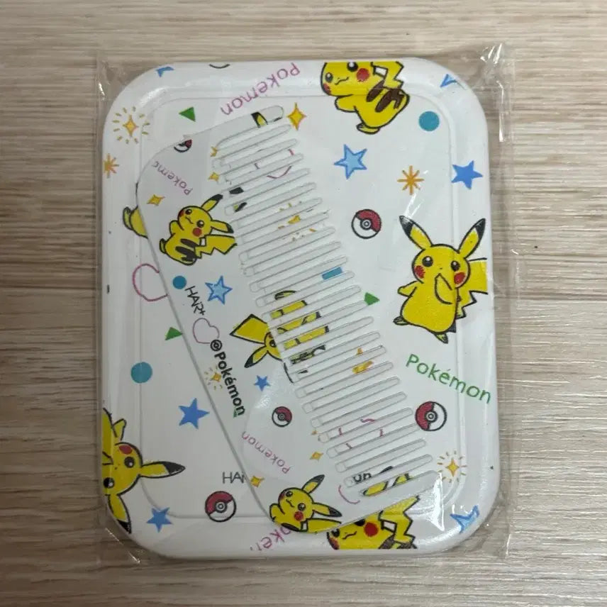 [BUNJANG] Hair Plus Hair Essence Pikachu Comb Mirror Set / 헤어플러스 헤어에센스 피카츄 빗거울 세트 포켓몬