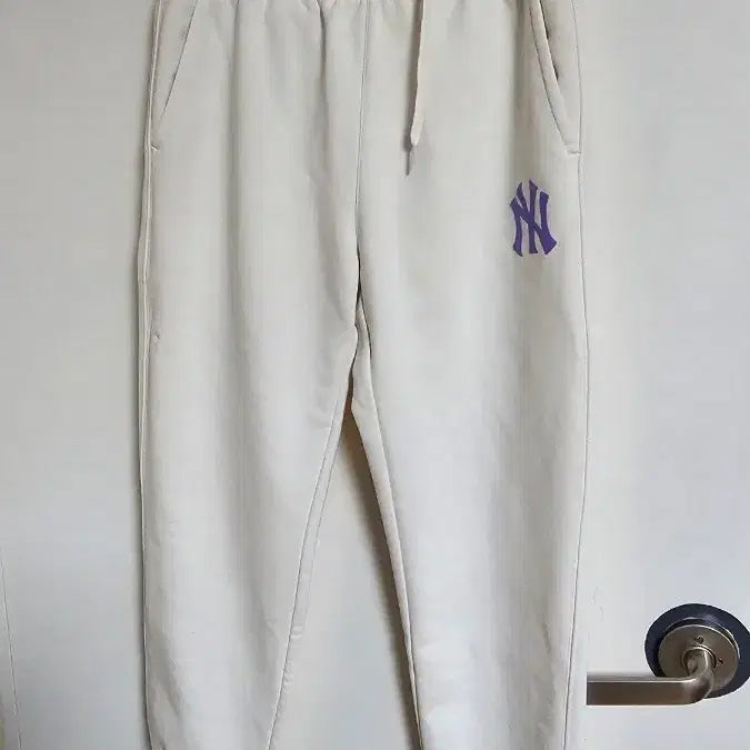[BUNJANG] MLB Yankees Basic Jogger Pants / MLB 양키스 베이직 조거팬츠 (511