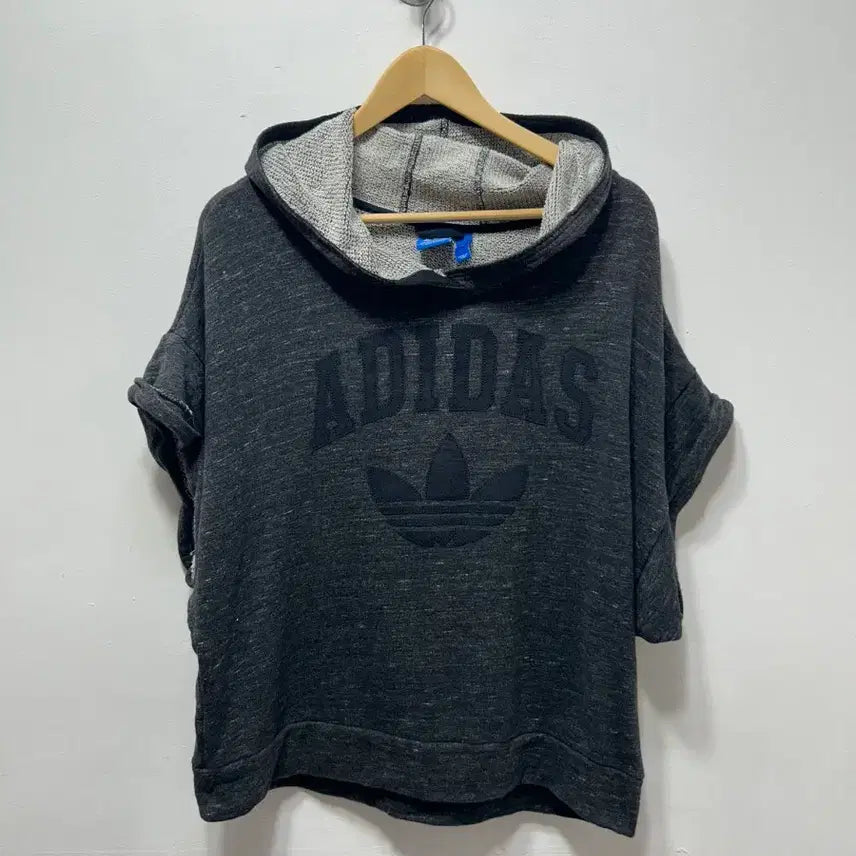 [BUNJANG] Adidas Short Sleeve Hoodie T-Shirt Grey Size M / 아디다스 반팔 후드 티셔츠 그레이 90사이즈 M