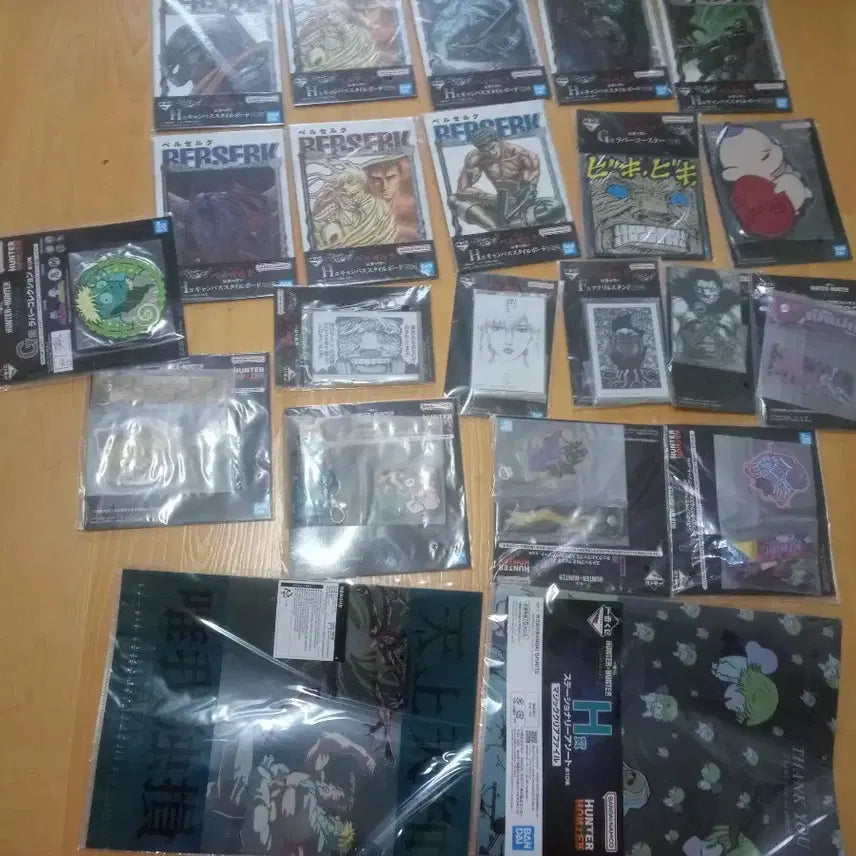 [BUNJANG] Hunter x Hunter & Berserk Merchandise Bundle / 헌터x헌터/베르세르크 굿즈 랜덤 상품 일괄