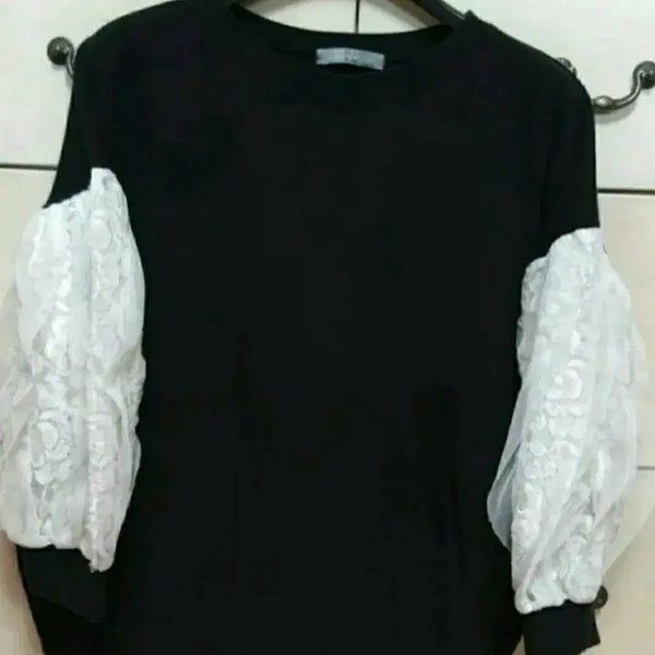 [BUNJANG] Lace Puff Sleeve Black Sweatshirt / 레이스 퍼프 소매 블랙 맨투맨