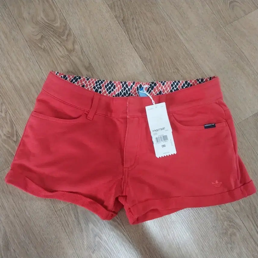 [BUNJANG] Adidas Women's 28-inch Spandex Short Pants / 미사용 아디다스 여성28 인치 숏팬츠