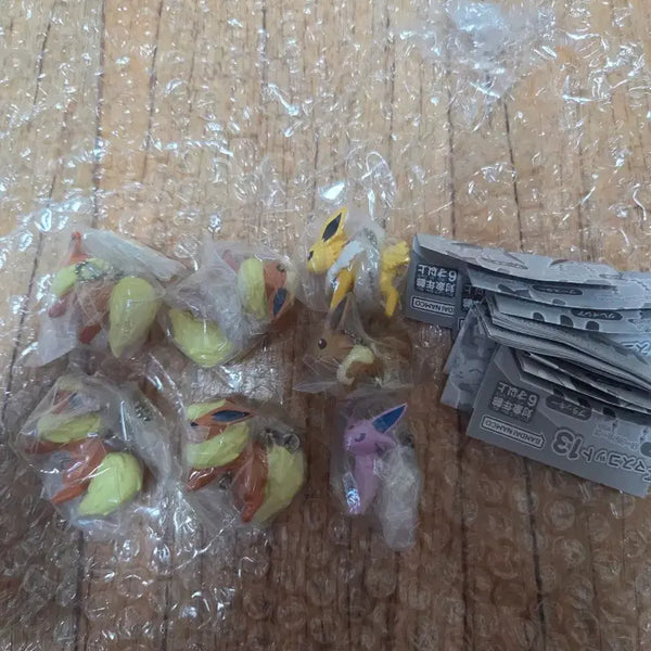 [BUNJANG] Pokemon Eevee Gacha Keychain Series 12 & 13 / 포켓몬 이브이 키링 가챠 12탄,13탄