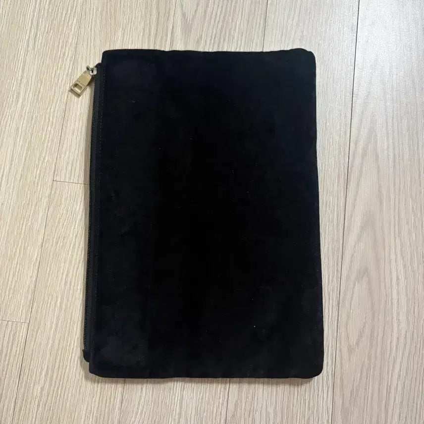 [BUNJANG] GO-CCE Velvet Clutch Bag Black / GO-CCE 벨벳 클러치백