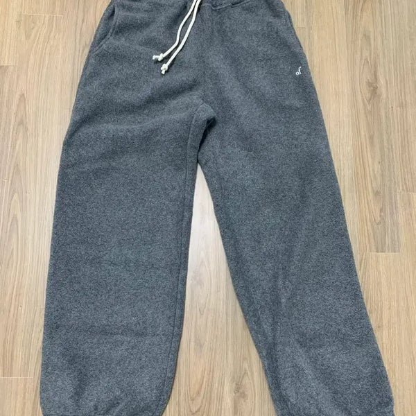 [BUNJANG] Overdue Flare Warm Jogger Pants Charcoal / 오버듀플레어 웜 조거 팬츠 차콜