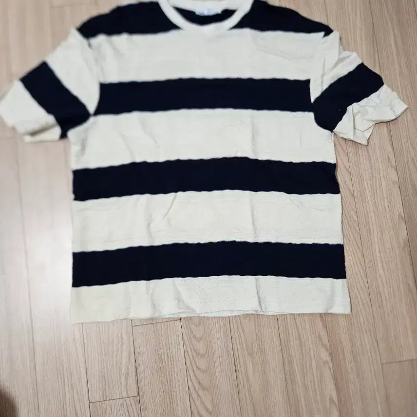 [BUNJANG] Zara Round Neck Striped Short Sleeve Knit Ivory Navy / [m] 자라 라운드넥 스트라이프 반팔 니트 아이보리 네이비