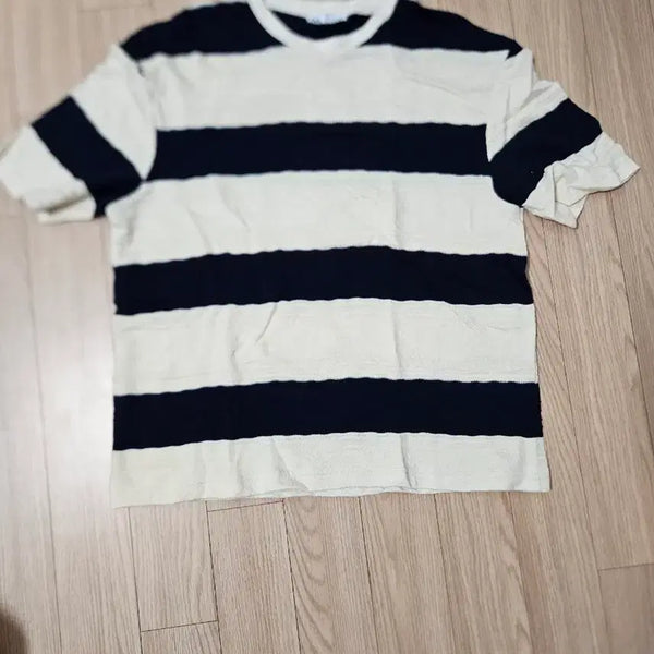 [BUNJANG] Zara Round Neck Striped Short Sleeve Knit Ivory Navy / [m] 자라 라운드넥 스트라이프 반팔 니트 아이보리 네이비