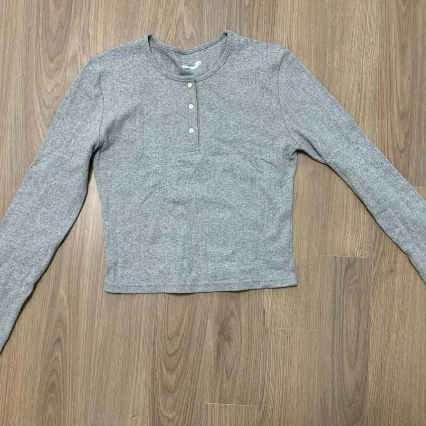 [BUNJANG] Ribbon Light Eyelet Button T-Shirt / 리본빛 아일렛 버튼 티셔츠