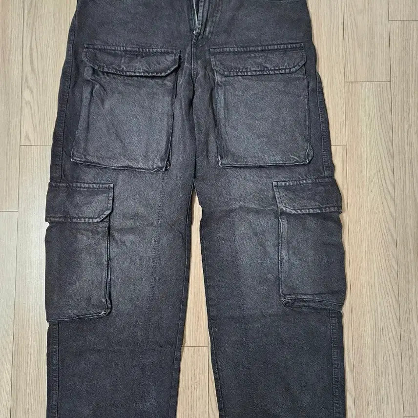 [BUNJANG] Zara Washed Pocket Cargo Denim Pants Dark Black Brown / [31] 자라 워싱 포켓 카고 데님 팬츠 다크 블랙 브라운