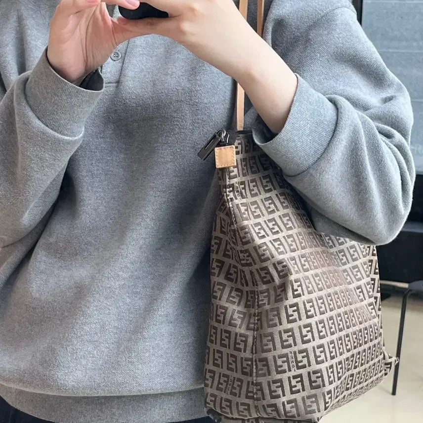 [BUNJANG] Fendi Zucchino FF Logo Shoulder Bag / 펜디 쥬카 숄더백 빈티지 FF