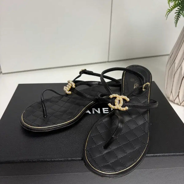 [BUNJANG] Chanel CC Pearl Embellished Strap Sandals Black / 샤넬CC 진주 장식 스트랩 샌들 블랙