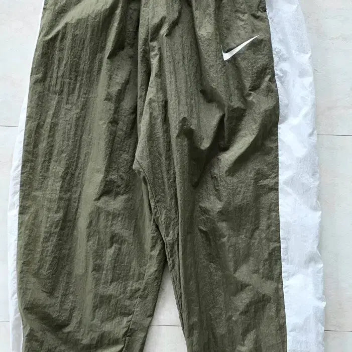 [BUNJANG] Nike Woven Jogger Track Pants (24 inch) / 나이키 우븐 조거 트랙팬츠.24인치.