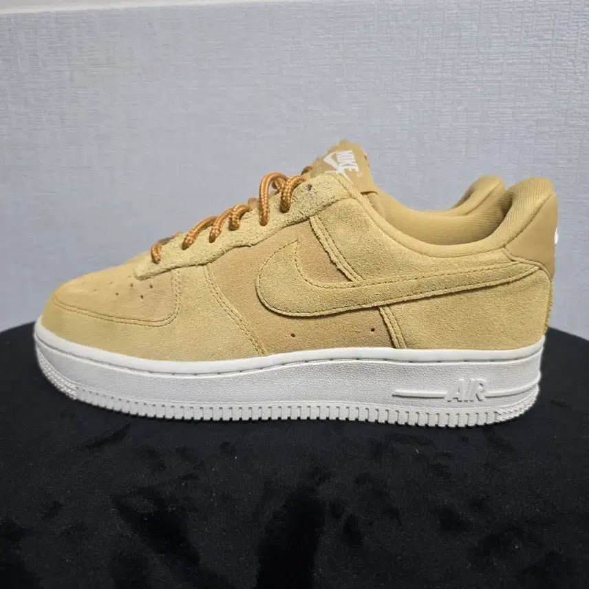 [BUNJANG] Nike Air Force 1 Suede Gold / 나이키 에어포스1 스웨이드 골드