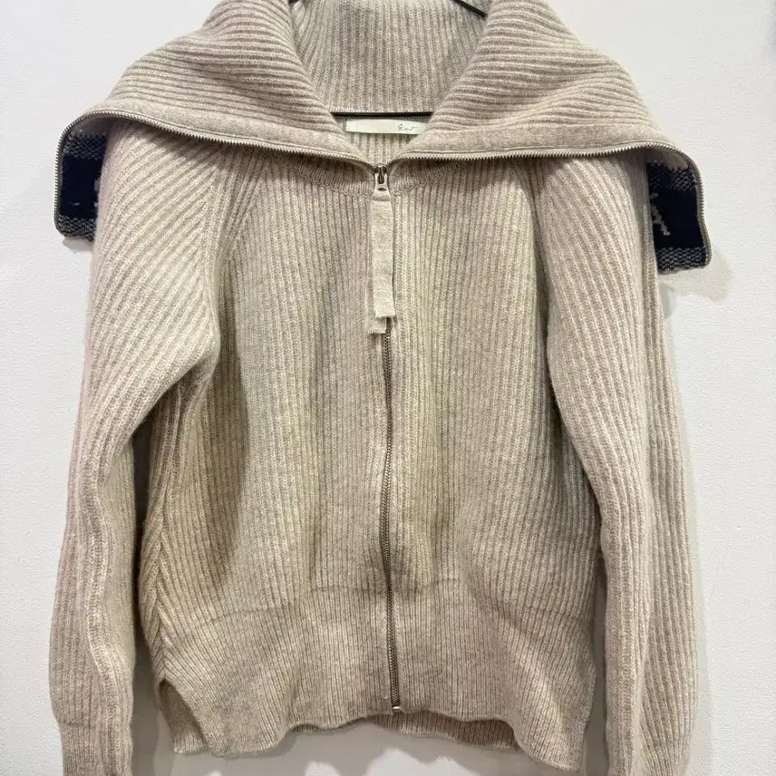 [BUNJANG] JIGOTT Beige Knit Zip-Up Cardigan / 지컷 베이지 니트 집업 가디건