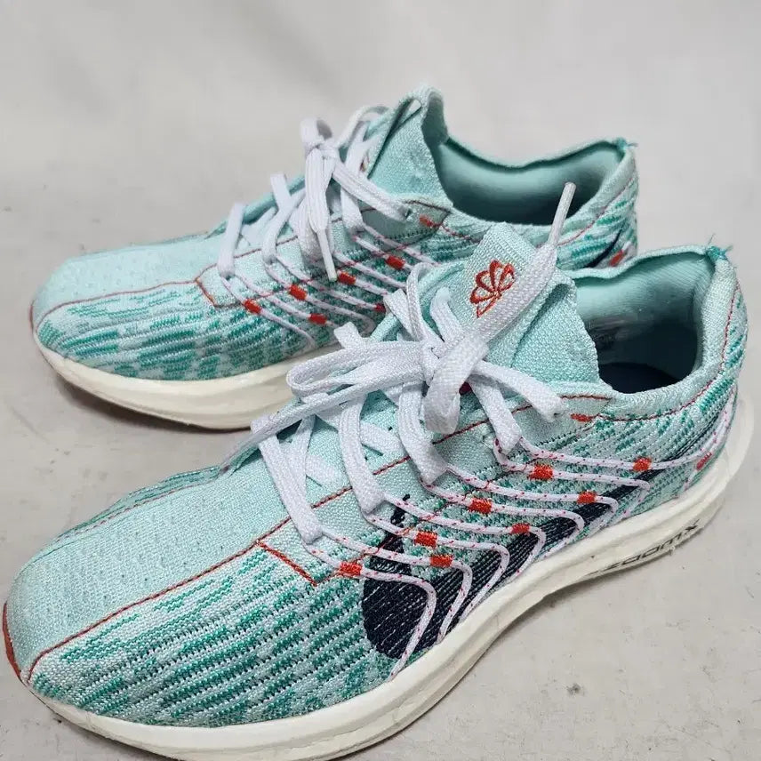 [BUNJANG] Nike Women's Sneakers (Size 240) / 240 나이키 운동화 여성